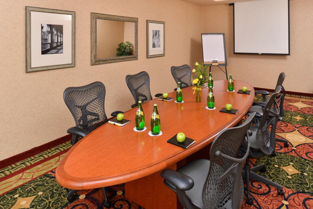 Hilton Garden Inn Рино Экстерьер фото