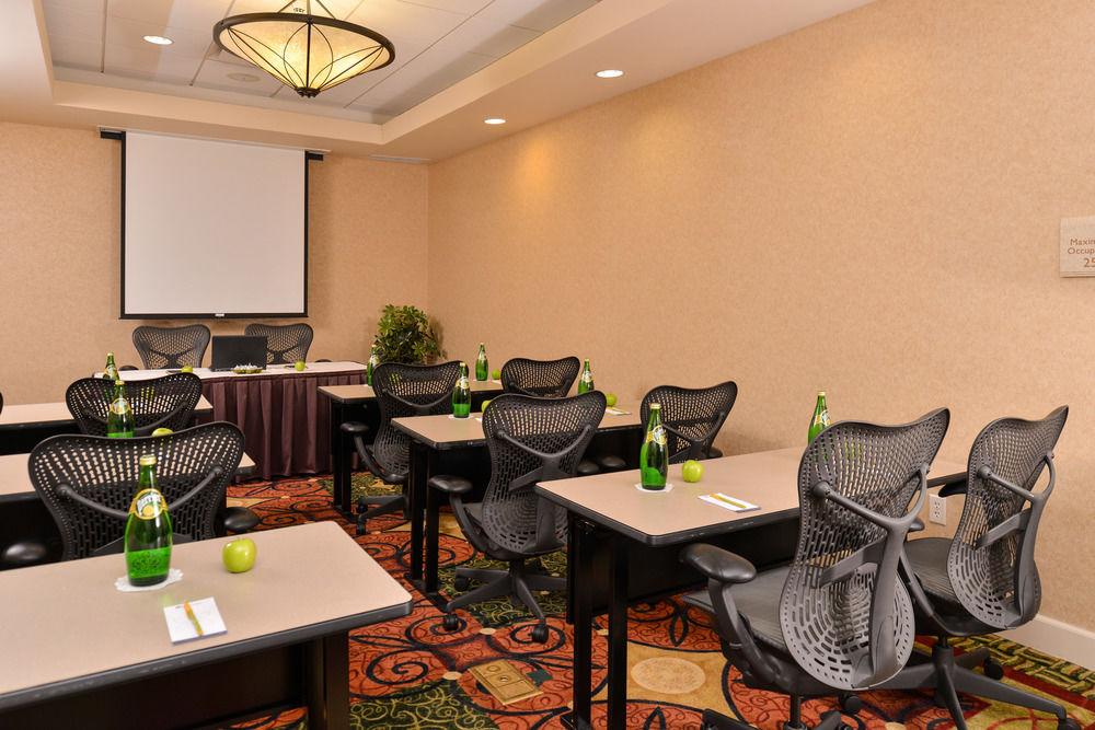 Hilton Garden Inn Рино Экстерьер фото