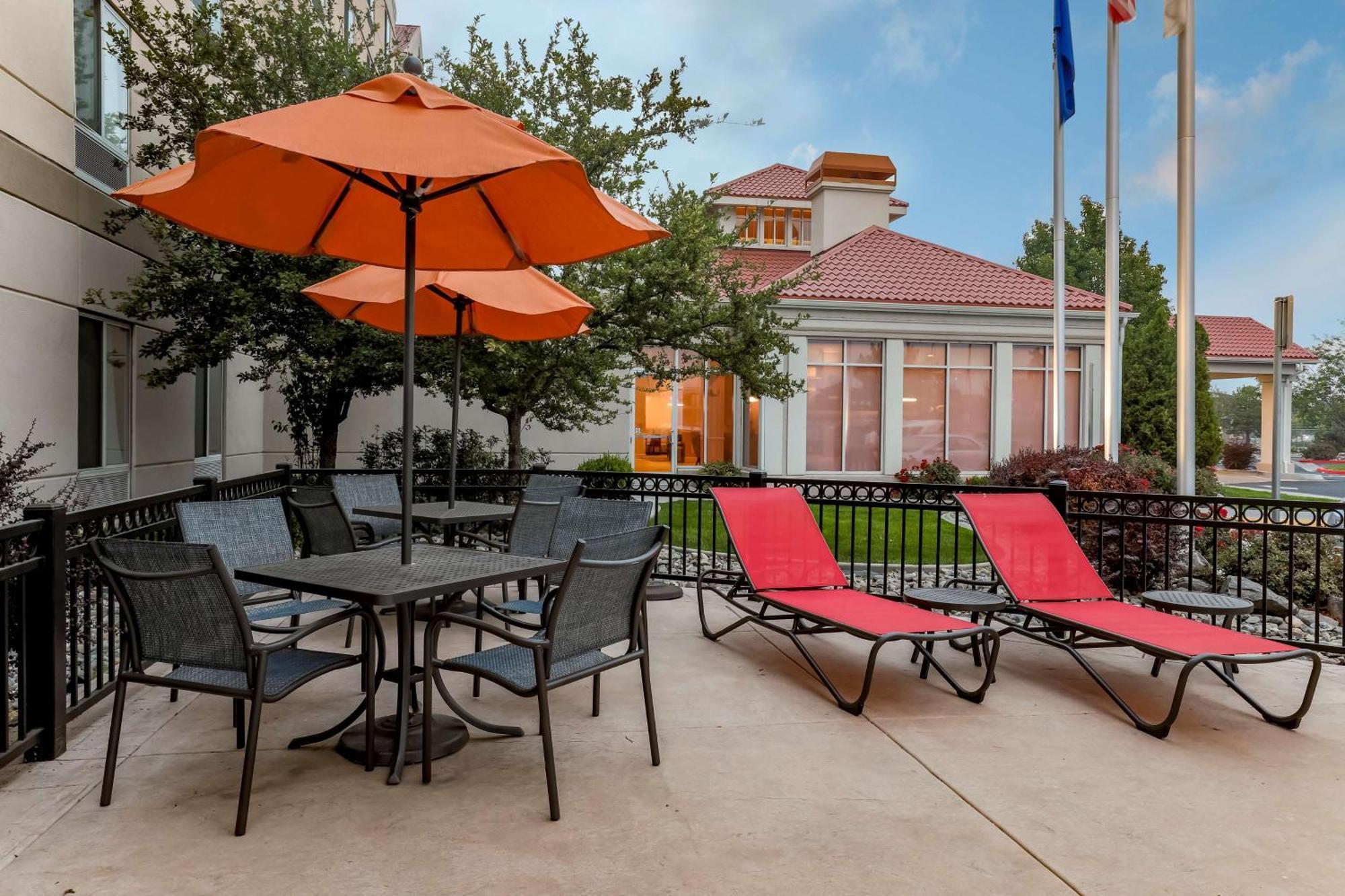 Hilton Garden Inn Рино Экстерьер фото